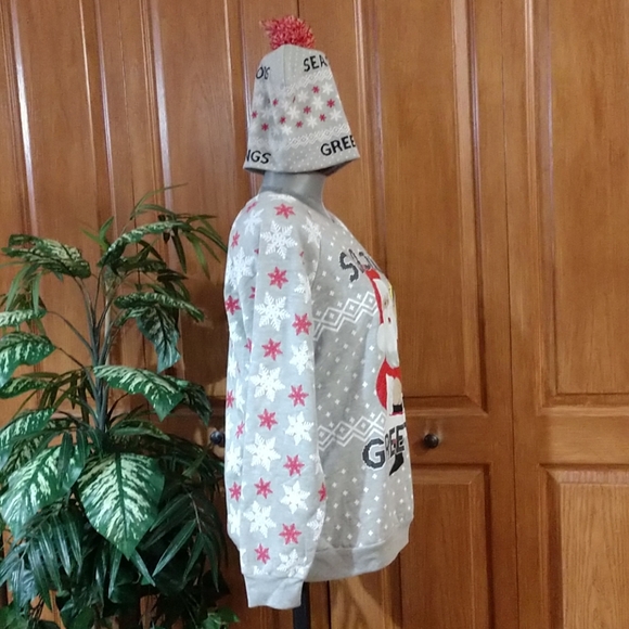 Rudolph The Red Nosed Reindeer Top Juniors (L)11-13) - Picture 2 of 6